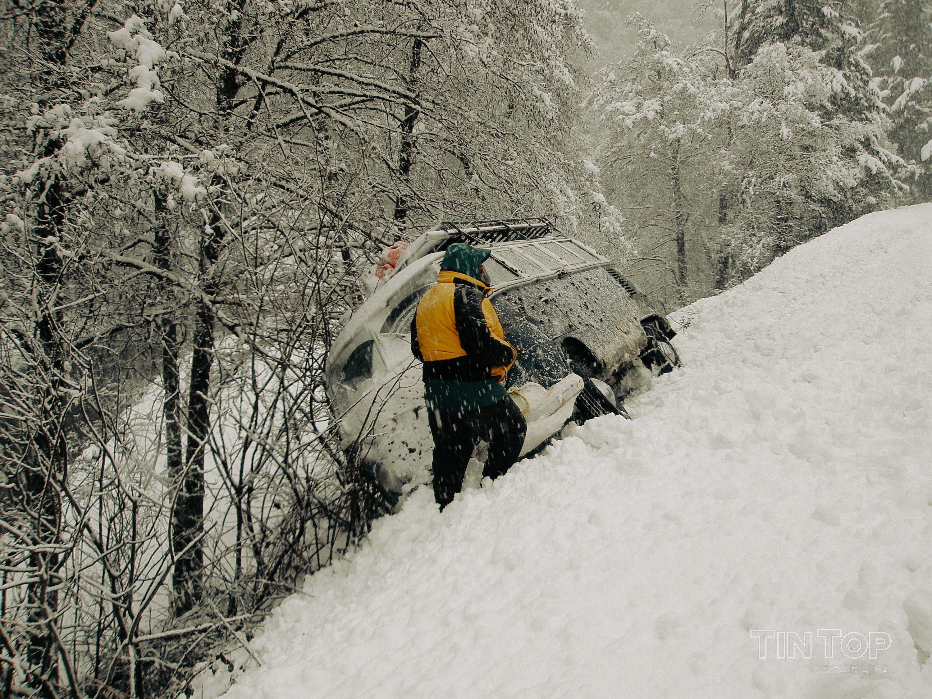 Vanlife Feature: Shasta Snow Trip